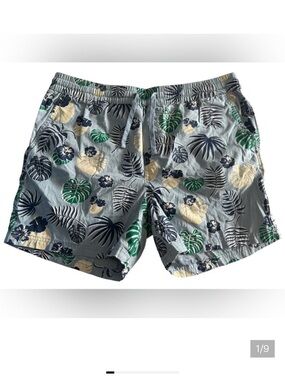 Jack & Jones Tropical Leaf Print shorts